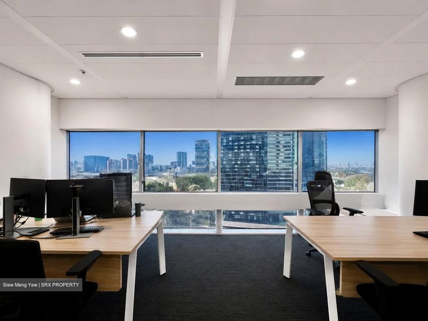 Gateway East (D7), Office #600645361